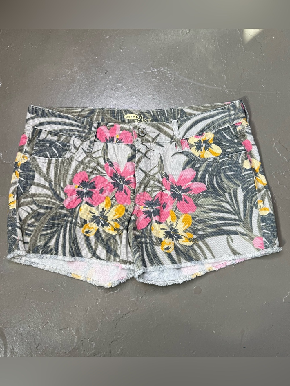 Old Navy Island Tropical Floral Shorts - Women's 8 - Pink Yellow Hibiscus